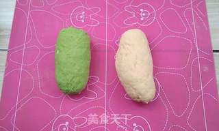 #ACA第四届烘焙大赛#造色情怀 蒜香螺旋面的做法步骤:2