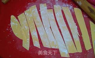 #ACA第四届烘焙大赛#造色情怀 蒜香螺旋面的做法步骤:4