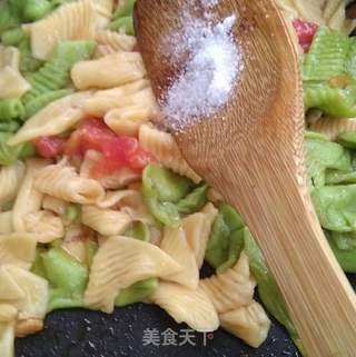 #ACA第四届烘焙大赛#造色情怀 蒜香螺旋面的做法步骤:13