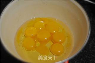 #ACA第四届烘焙大赛#造色情怀 菜汁旋涡蛋糕的做法步骤:11