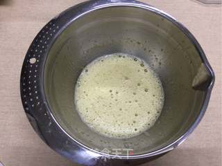 #ACA第四届烘焙大赛#造色情怀 奶油黑杯子的做法步骤:5