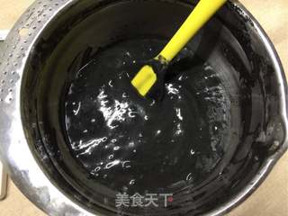 #ACA第四届烘焙大赛#造色情怀 奶油黑杯子的做法步骤:9