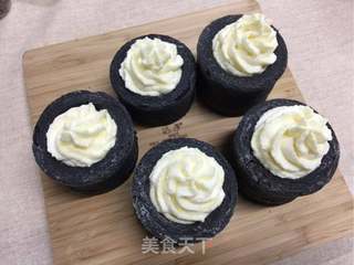 #ACA第四届烘焙大赛#造色情怀 奶油黑杯子的做法步骤:18