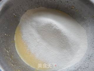 #ACA第四届烘焙大赛#造色情怀 黄芒果蛋糕的做法步骤：3