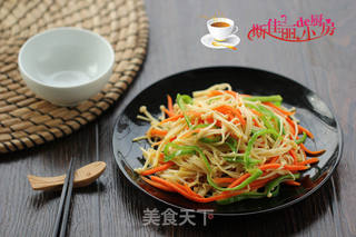 青椒胡萝卜炒金针菇的做法步骤:6