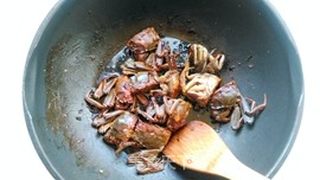 六月黄炒年糕的做法步骤:7