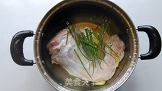 卤牛肉的做法步骤：2