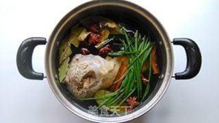 卤牛肉的做法步骤:4
