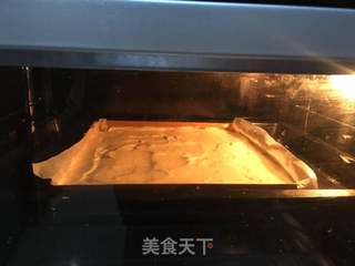#ACA第四届烘焙大赛#造色情怀 玫瑰花漩涡蛋糕的做法步骤:8