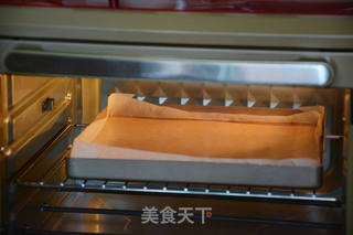#ACA第四届烘焙大赛#造色情怀 巧乐心蛋糕的做法步骤:7