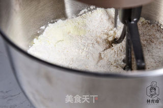 【健康无添加面包】芒种麦香面包 的做法步骤：1