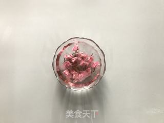 樱花天使纸杯蛋糕的做法步骤：1