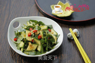 荆芥拌黄瓜的做法步骤:7