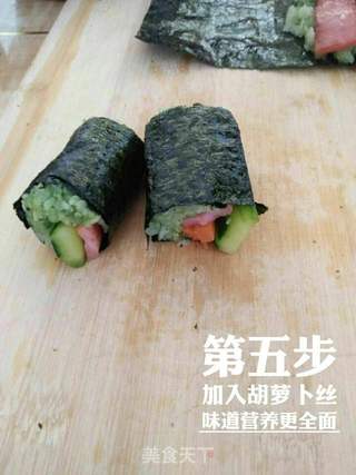 简单易做的青汁紫菜卷的做法步骤:5