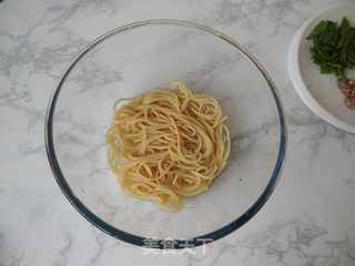 蒜香黑椒意面的做法步骤:4