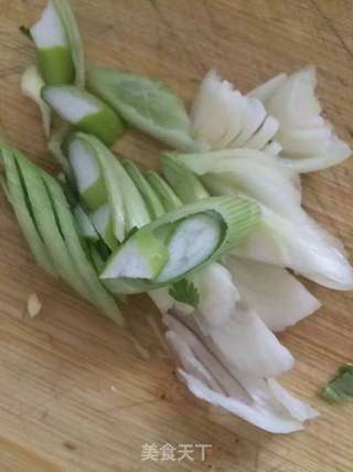 老醋花生的做法步骤:4