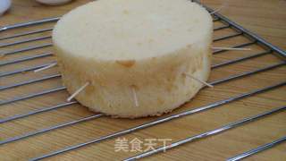 酸奶慕斯蛋糕(6寸)的做法步骤:15
