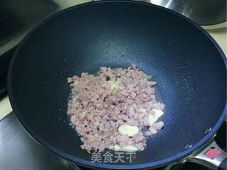 香菇肉末炒饭的做法步骤:3