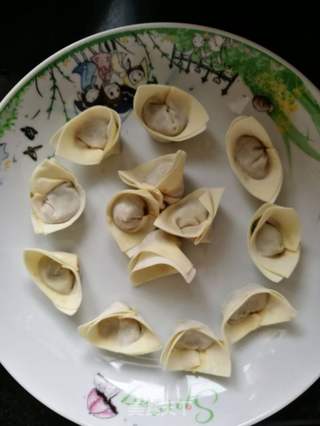 元宝馄饨的做法步骤:2