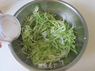 瓠子肉馅生煎包的做法步骤:5