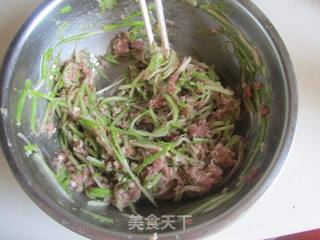 瓠子肉馅生煎包的做法步骤:8