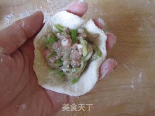 瓠子肉馅生煎包的做法步骤:11