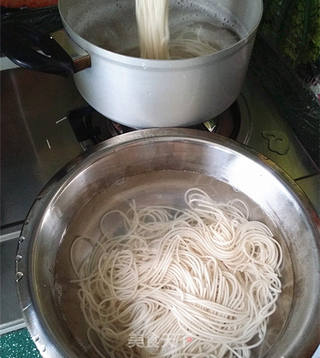 韩式辣椒酱拌面的做法步骤:4