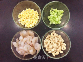 什锦炒虾仁，懒人烤箱菜的做法步骤：1
