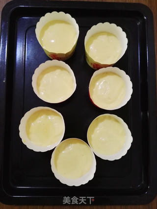 分蛋海绵纸杯蛋糕的做法步骤:10