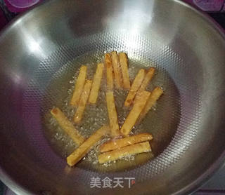 蓝莓酱配红薯条的做法步骤:8
