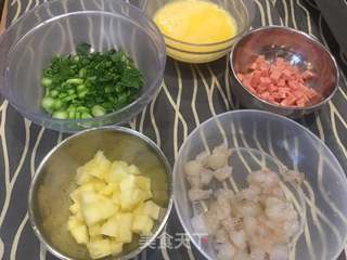 菠萝炒饭的做法步骤:3