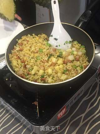 菠萝炒饭的做法步骤:9