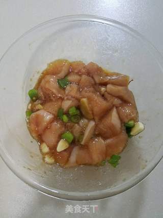 蔬菜鸡肉串的做法步骤:2