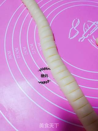 蛋奶小馒头的做法步骤:3