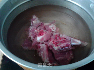 榴莲壳炖龙骨的做法步骤:6