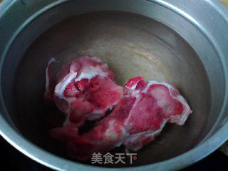 玉米榴莲壳炖猪骨的做法步骤:5