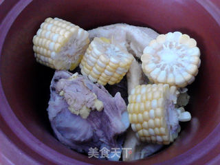 玉米榴莲壳炖猪骨的做法步骤:7
