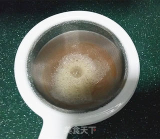 蒸火腿肠鸡蛋盅的做法步骤:4