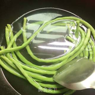 粉豆鸡蛋饭的做法步骤:2