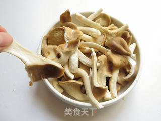 猪脚玉米汤的做法步骤:5