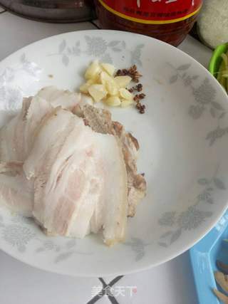 回锅肉的做法步骤:3