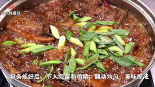 小鸡炖蘑菇的做法步骤:5