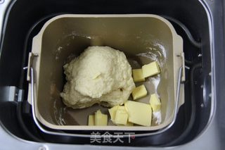 满屋飘香,营养丰富的榴莲披萨的做法步骤:2