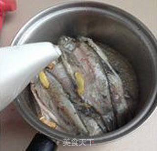 萝卜丝鲫鱼汤的做法步骤:6