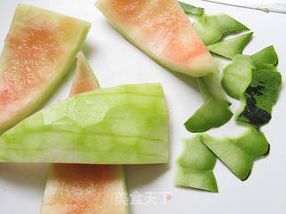 开胃酸辣西瓜皮的做法步骤:5