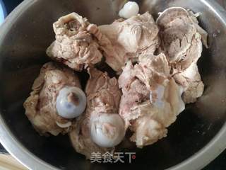 山药大骨汤的做法步骤：1