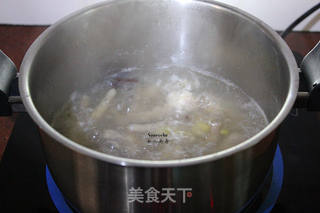 开胃酸辣凤爪的做法步骤:3