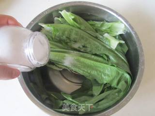 麻酱油麦菜的做法步骤:2