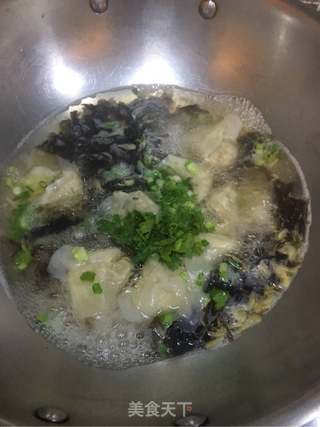 紫菜虾皮馄饨的做法步骤:6