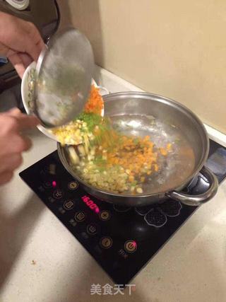 盛夏菠萝炒饭的做法步骤:3